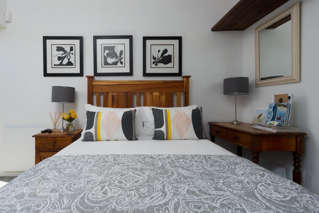 Stay At Friends Economic Rooms Malkopvlei Bagian luar foto