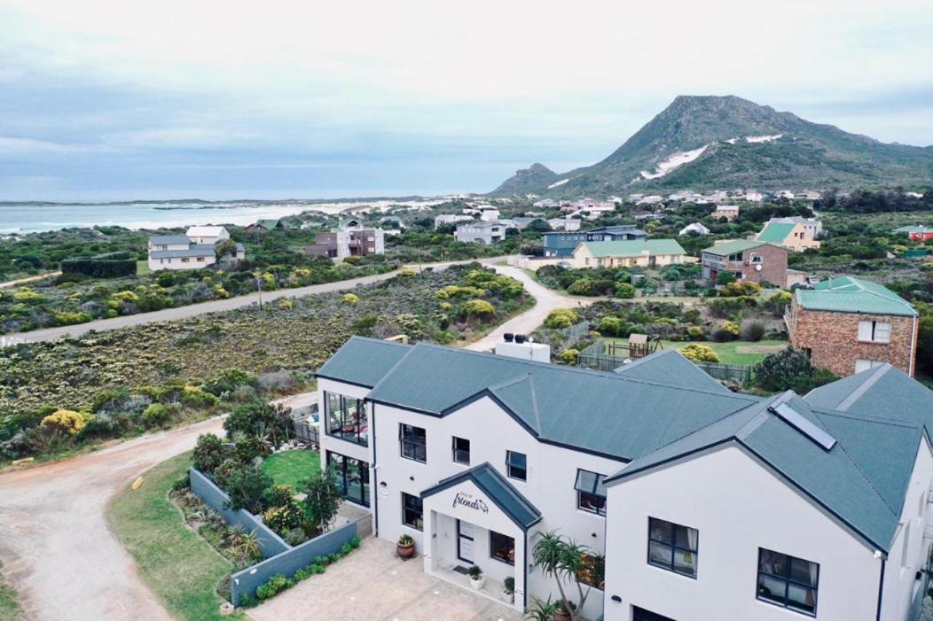 Stay At Friends Economic Rooms Malkopvlei Bagian luar foto